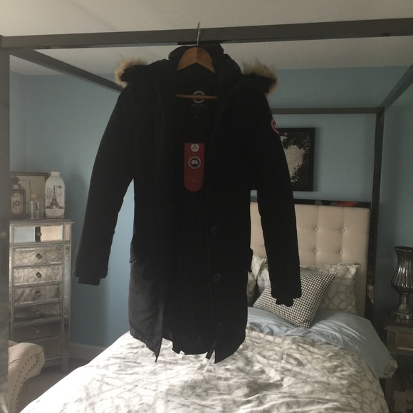 Canada Goose Jackets & Blazers - Canada Goose Trillium Fur Parka size medium worn 1